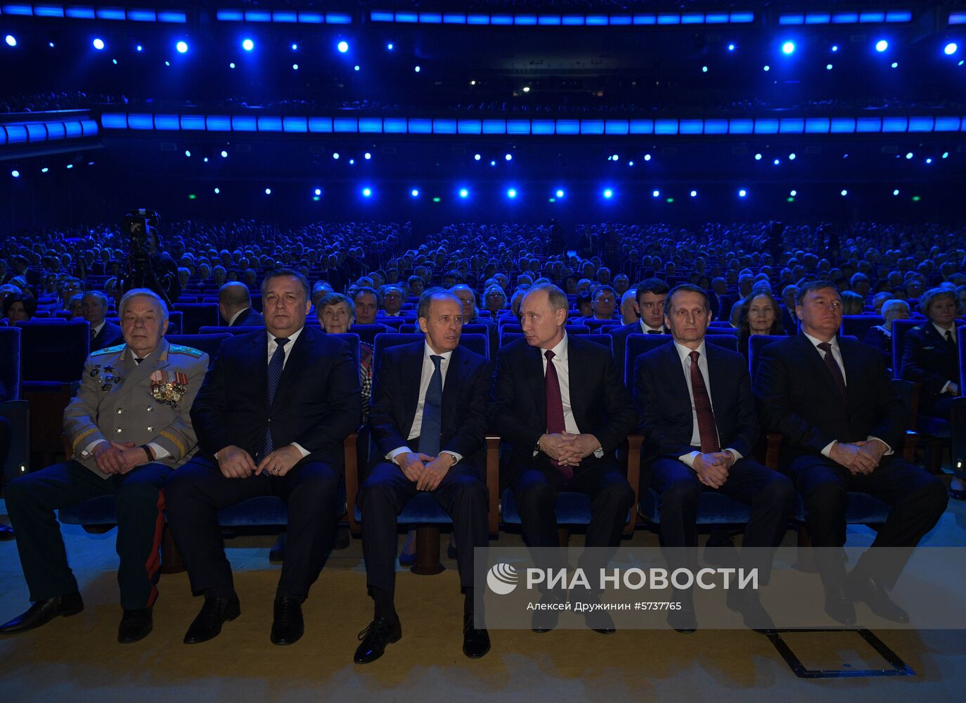 Президент РФ В. Путин на торжественном вечере по случаю Дня работника органов безопасности