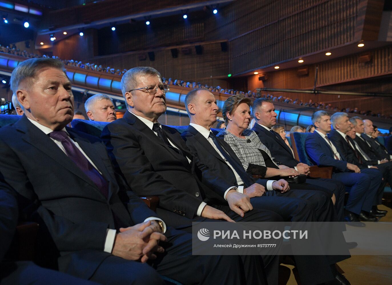 Президент РФ В. Путин на торжественном вечере по случаю Дня работника органов безопасности