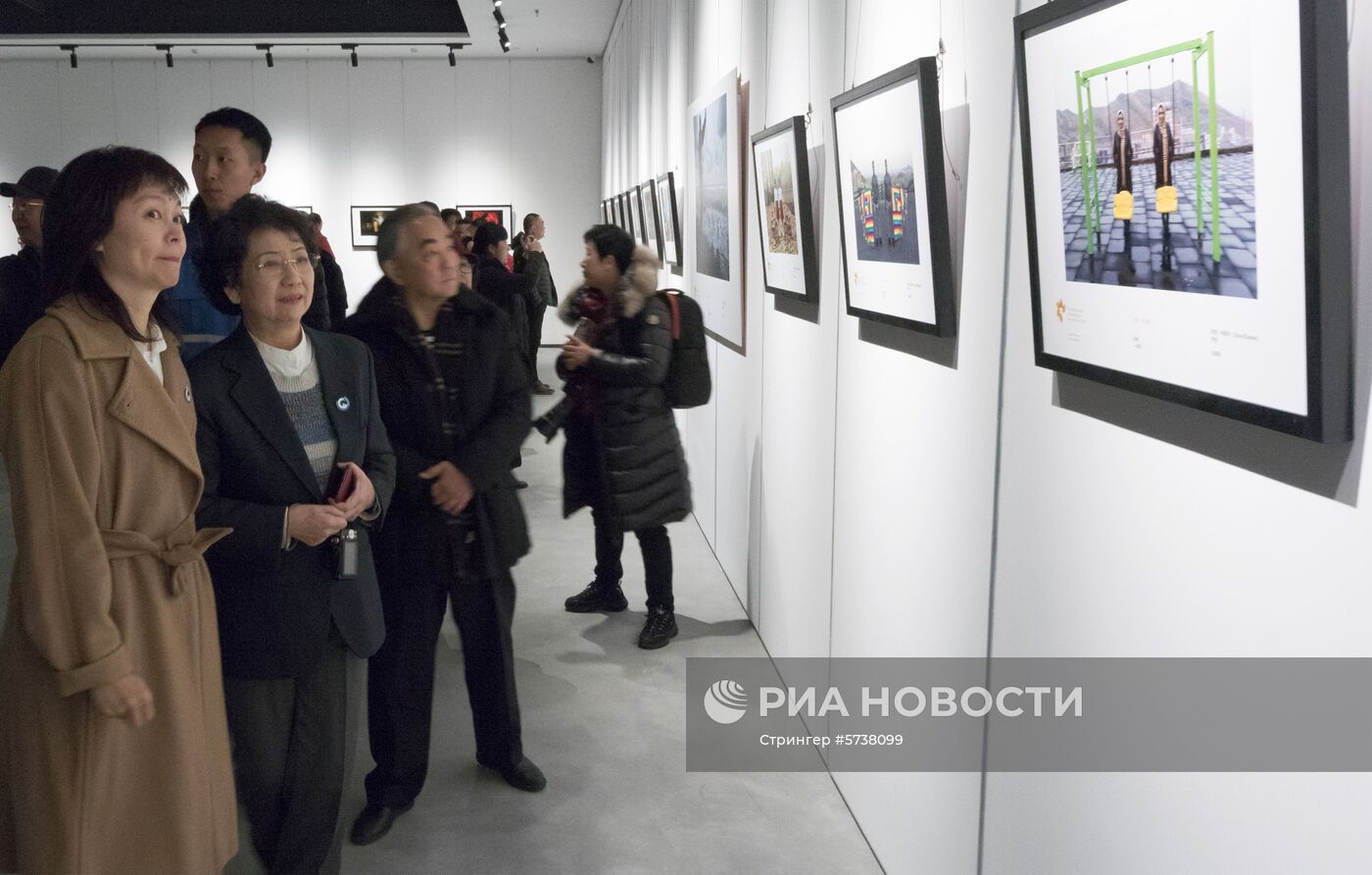 Выставка победителей конкурса им. Андрея Стенина в Вэйхае