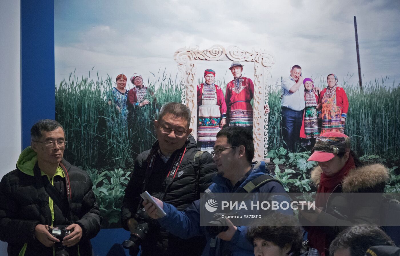 Выставка победителей конкурса им. Андрея Стенина в Вэйхае