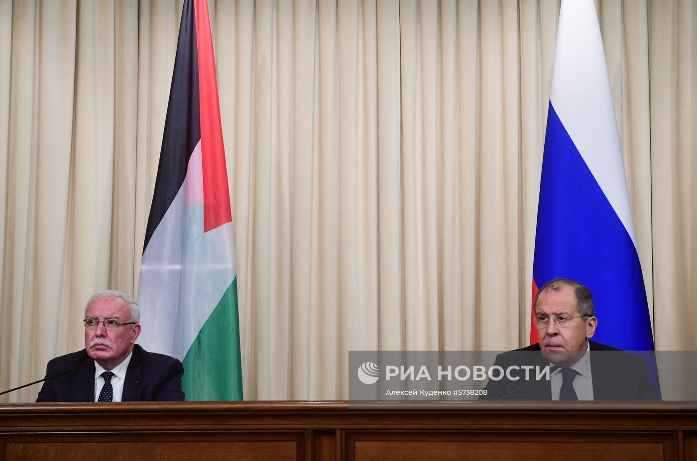 Встреча глав МИД РФ и Палестины С. Лаврова и Р. аль-Малики