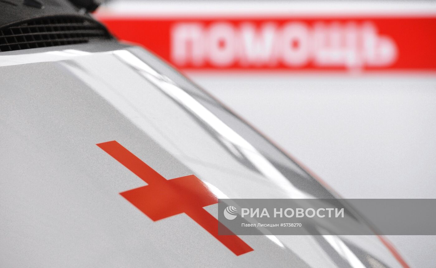 Вручение автомобилей скорой медицинской помощи учреждениям здравоохранения Свердловской области