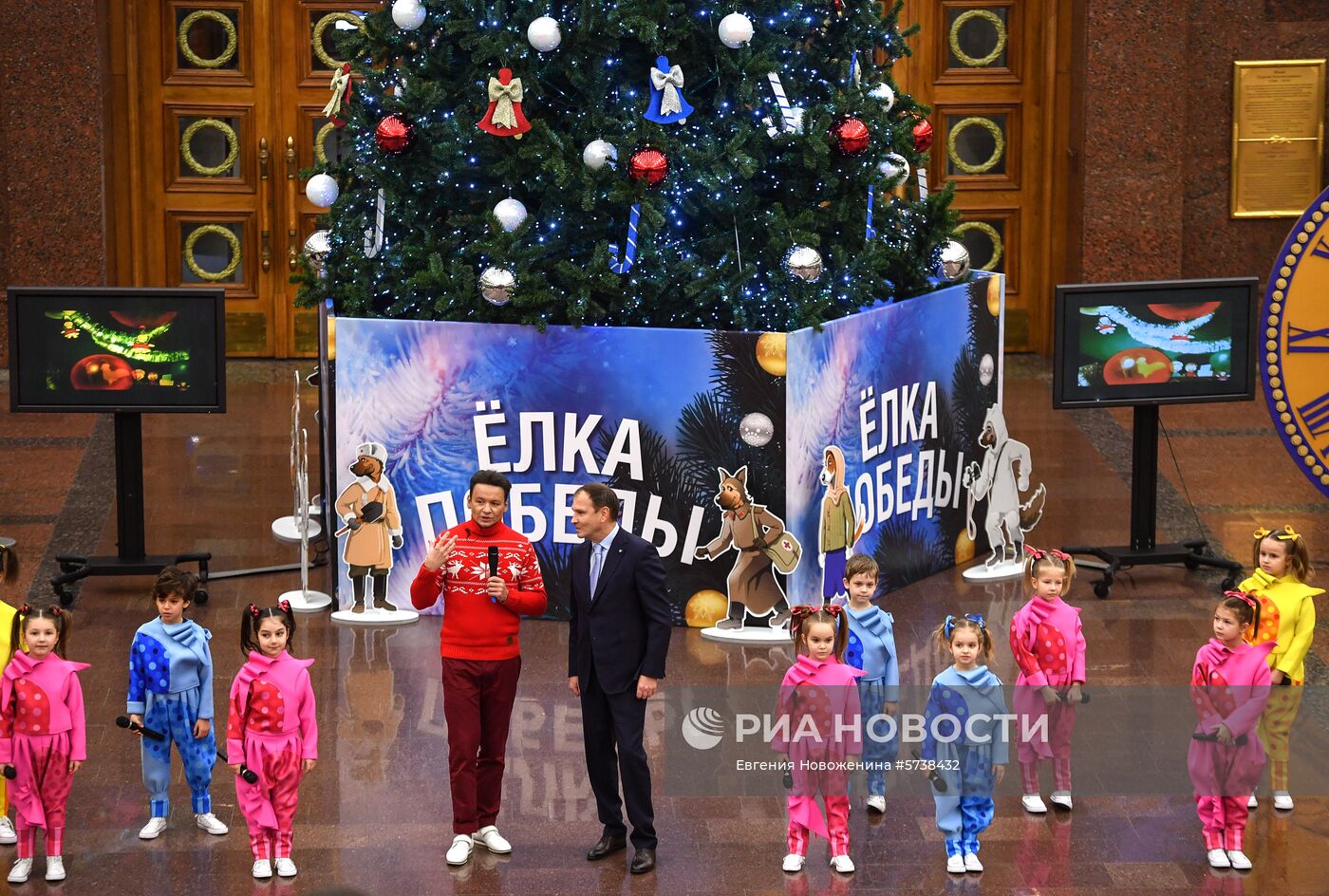 Выставка "Старый добрый Новый год" в музее Победы
