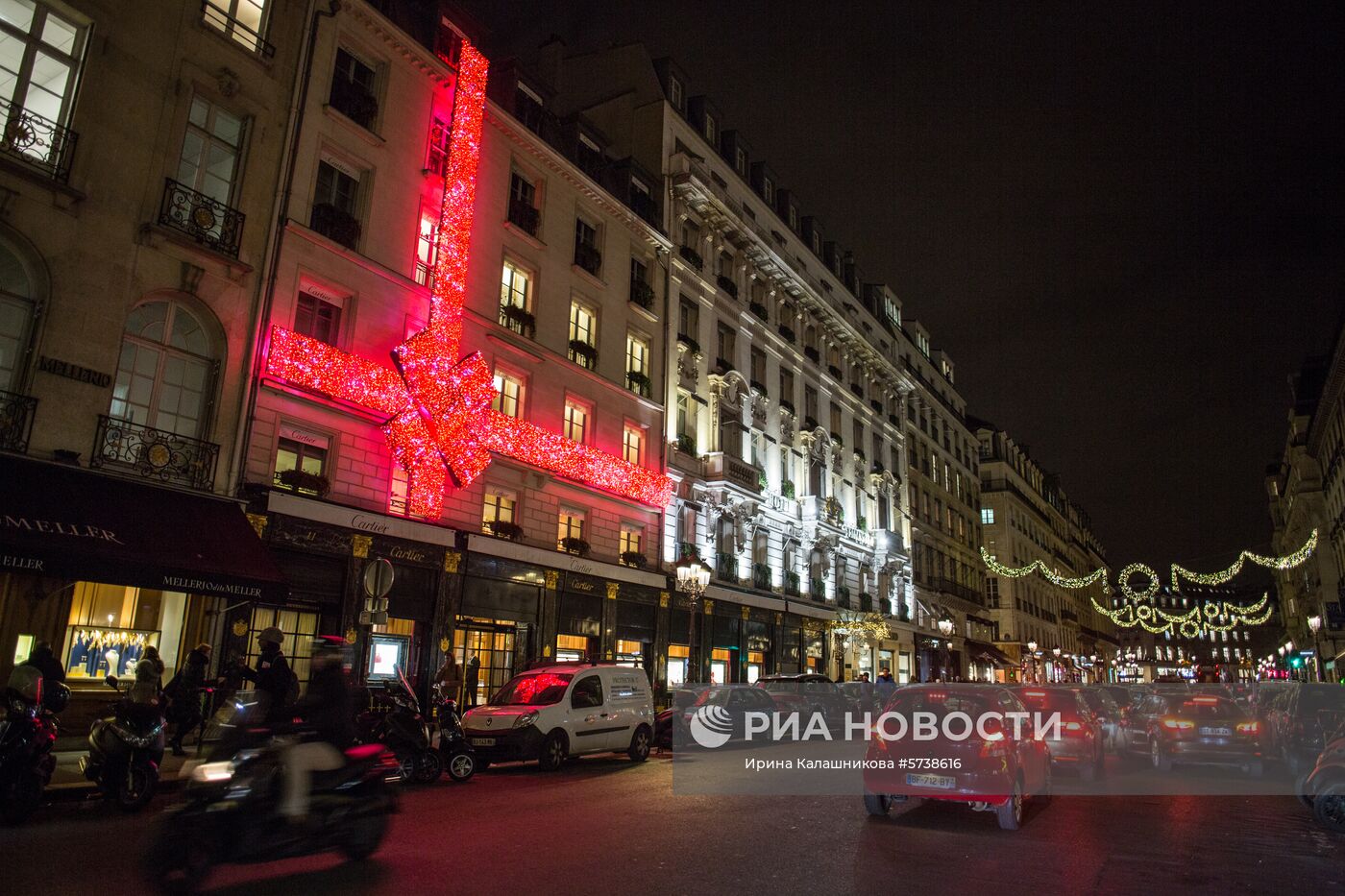 Рождественское украшение Парижа