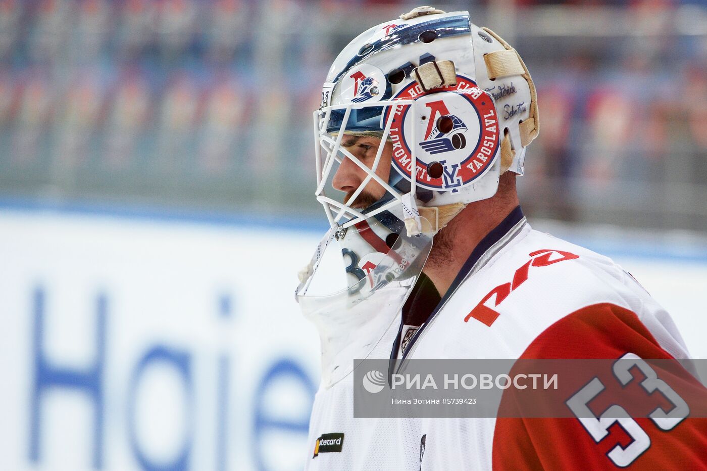 Хоккей. КХЛ. Матч "Авангард" - "Локомотив"