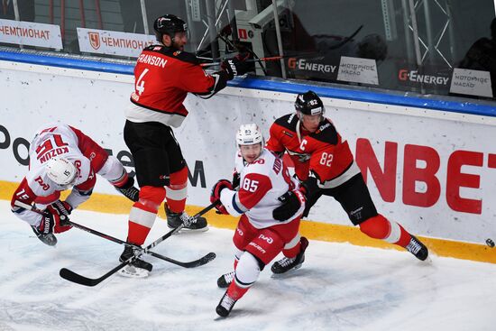 Хоккей. КХЛ. Матч "Авангард" - "Локомотив"