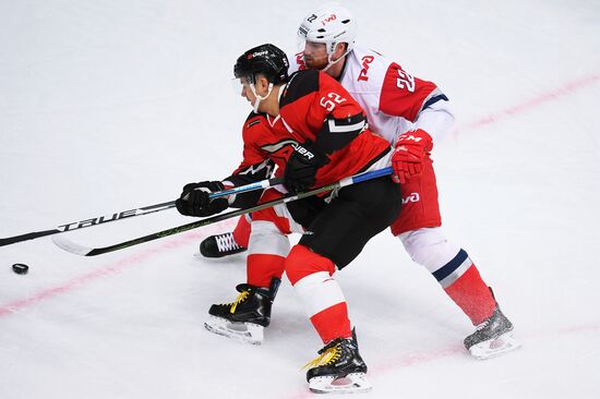 Хоккей. КХЛ. Матч "Авангард" - "Локомотив"