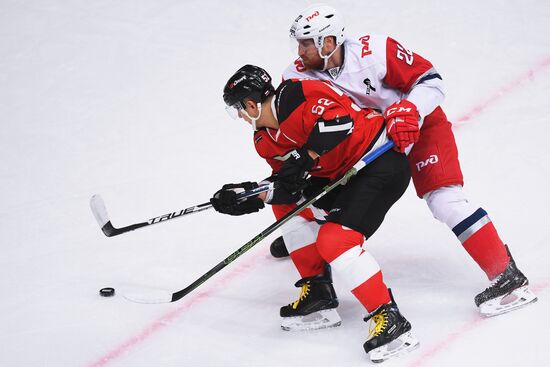 Хоккей. КХЛ. Матч "Авангард" - "Локомотив"