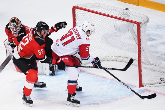 Хоккей. КХЛ. Матч "Авангард" - "Локомотив"