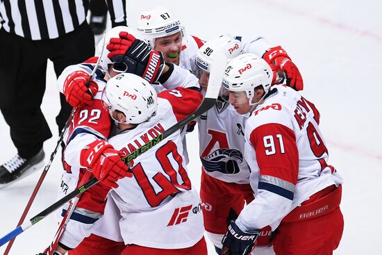 Хоккей. КХЛ. Матч "Авангард" - "Локомотив"