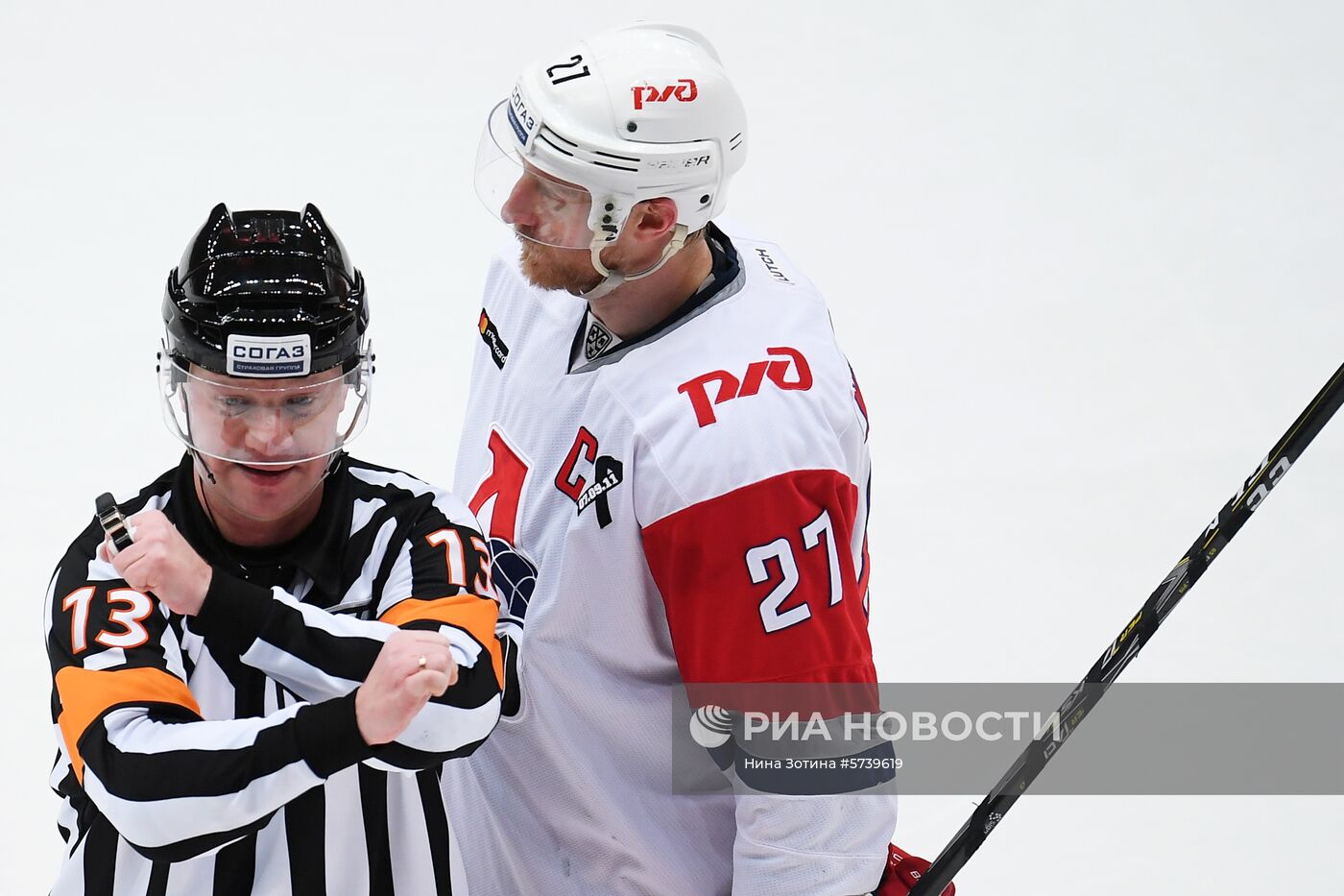 Хоккей. КХЛ. Матч "Авангард" - "Локомотив"