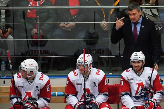 Хоккей. КХЛ. Матч "Авангард" - "Локомотив"