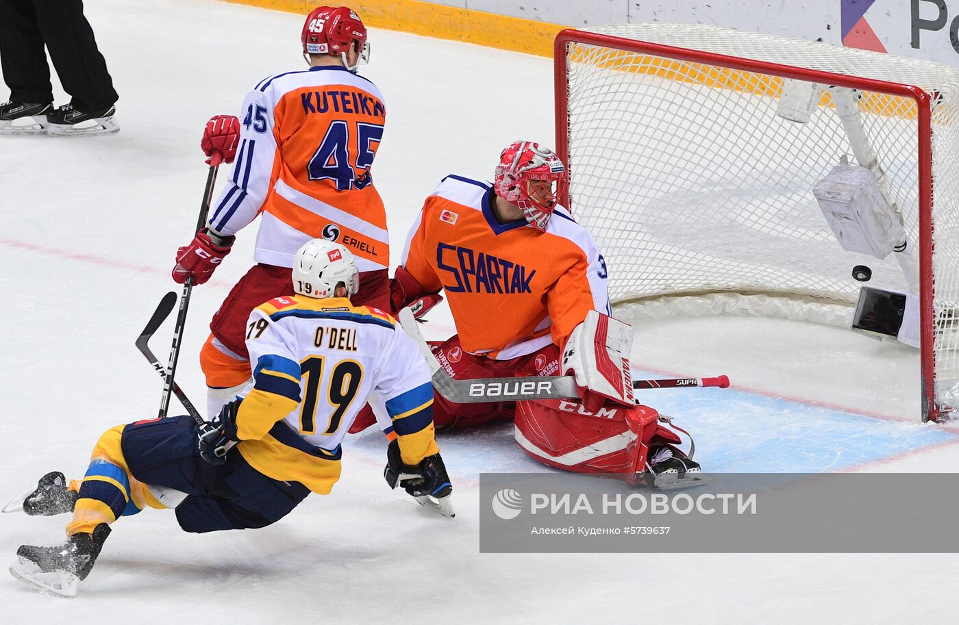 Хоккей. КХЛ. Матч "Спартак" - "Сочи"