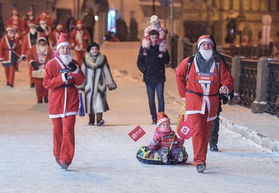 Забег Дедов Морозов в Санкт-Петербурге 