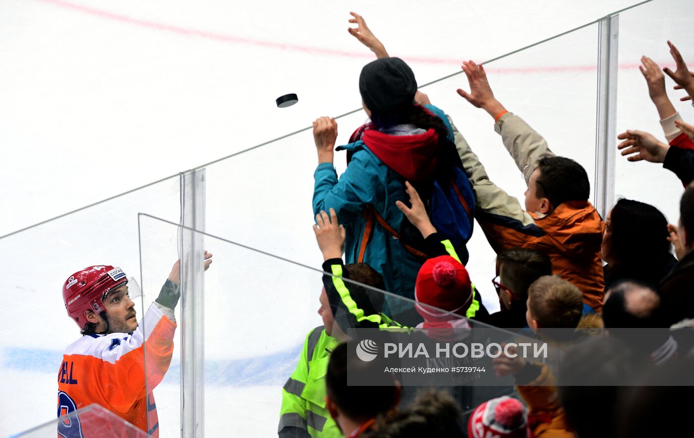 Хоккей. КХЛ. Матч "Спартак" - "Сочи"