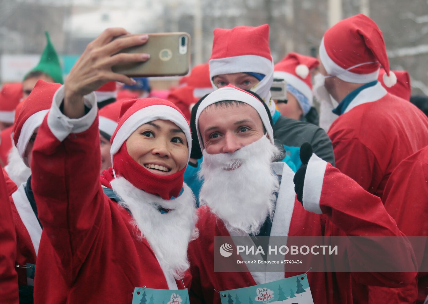 Благотворительный забег Дедов Морозов в Москве