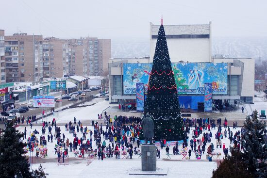 Предновогоднее украшение Луганска