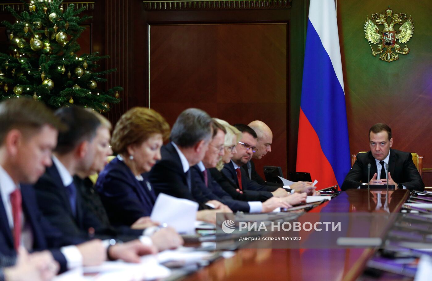 Премьер-министр РФ Д. Медведев провел заседание президиума Совета при президенте РФ