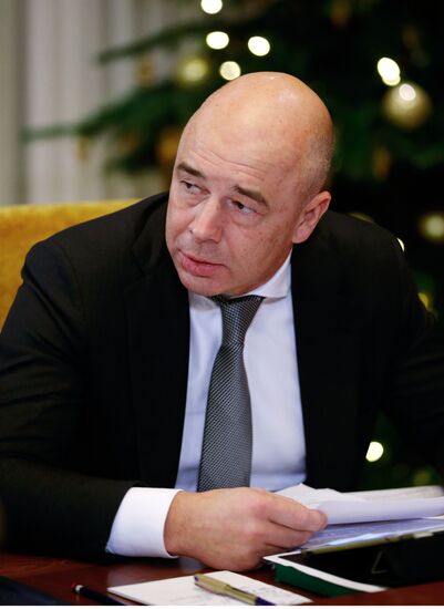 Премьер-министр РФ Д. Медведев провел заседание президиума Совета при президенте РФ