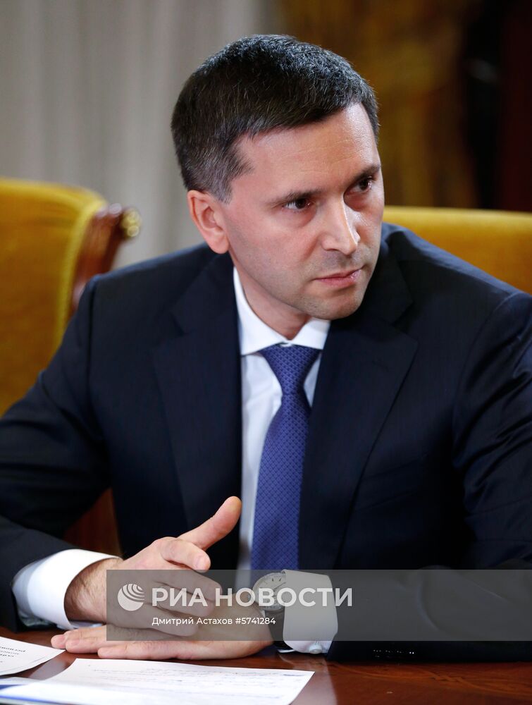 Премьер-министр РФ Д. Медведев провел заседание президиума Совета при президенте РФ