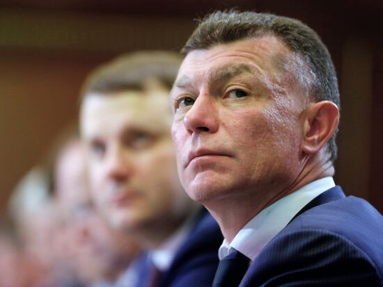 Премьер-министр РФ Д. Медведев провел заседание президиума Совета при президенте РФ