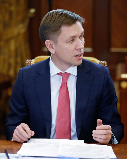 Премьер-министр РФ Д. Медведев провел заседание президиума Совета при президенте РФ