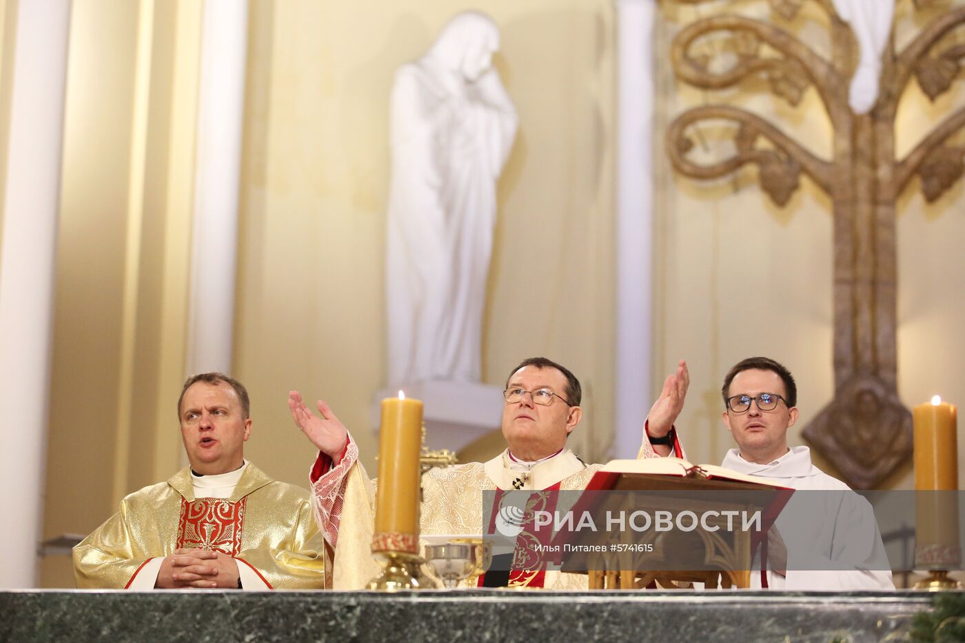 Празднование католического Рождества в Москве