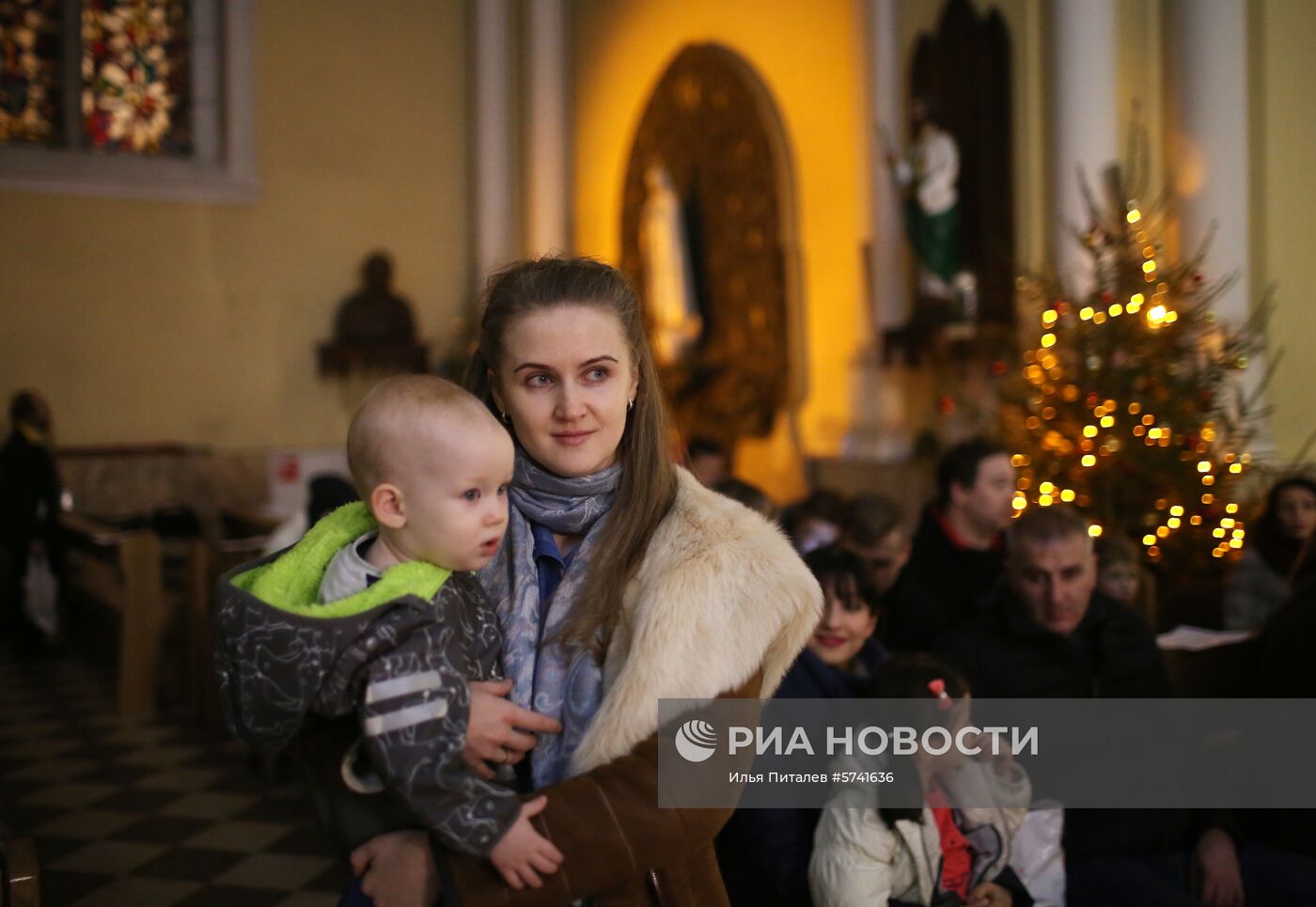 Празднование католического Рождества в Москве