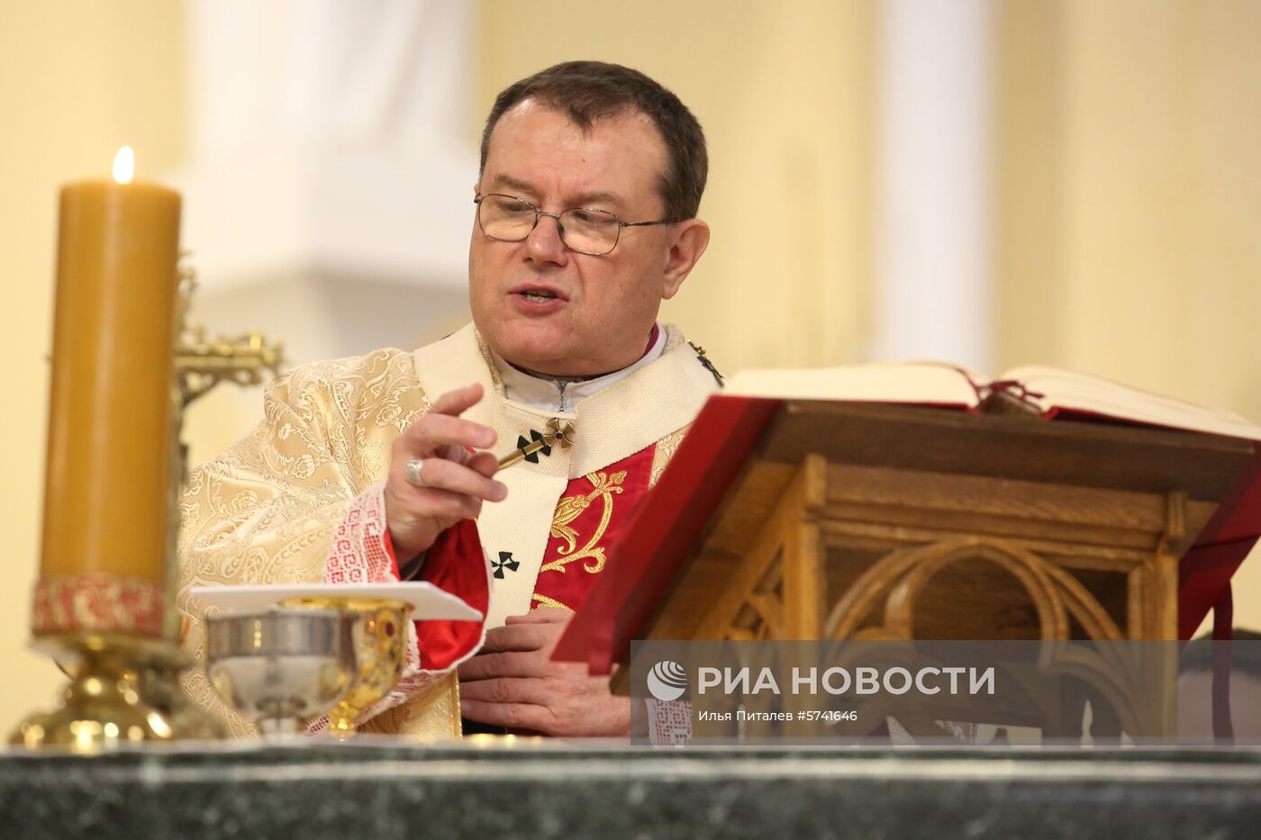 Празднование католического Рождества в Москве