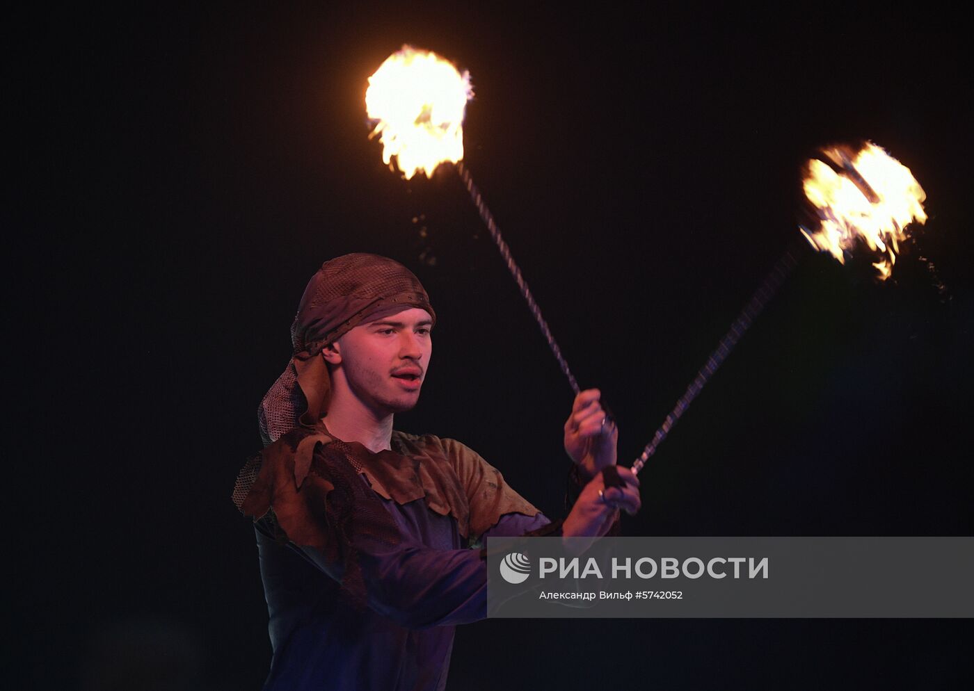 Шоу Татьяны Навки "Аленький цветочек"