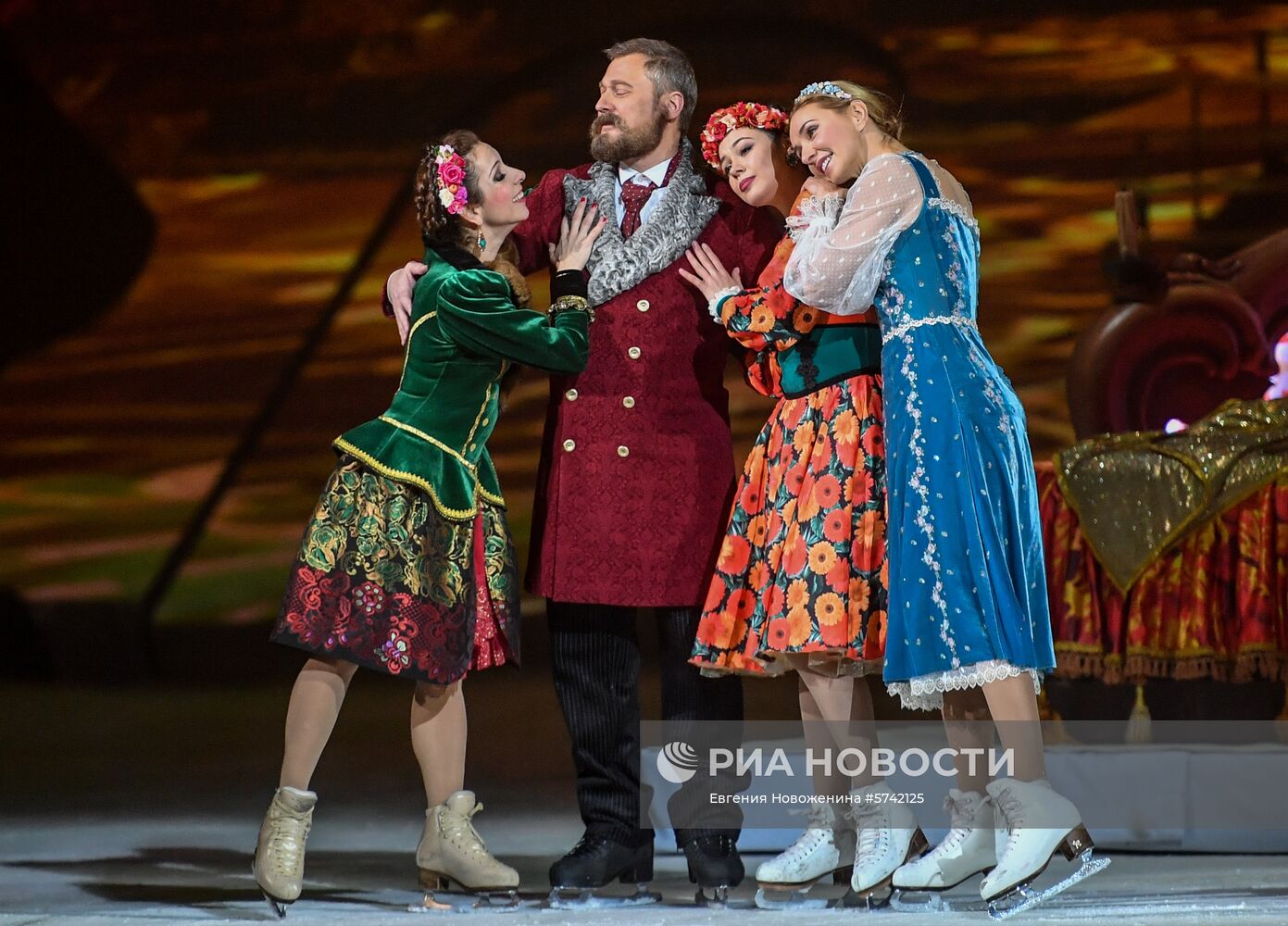 Шоу Татьяны Навки "Аленький цветочек"