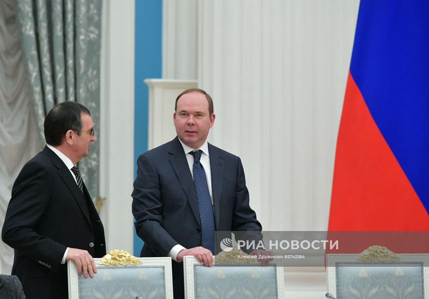 Президент РФ В. Путин встретился с руководством обеих палат парламента