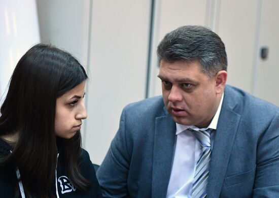 Заседание суда по делу сестер Хачатурян