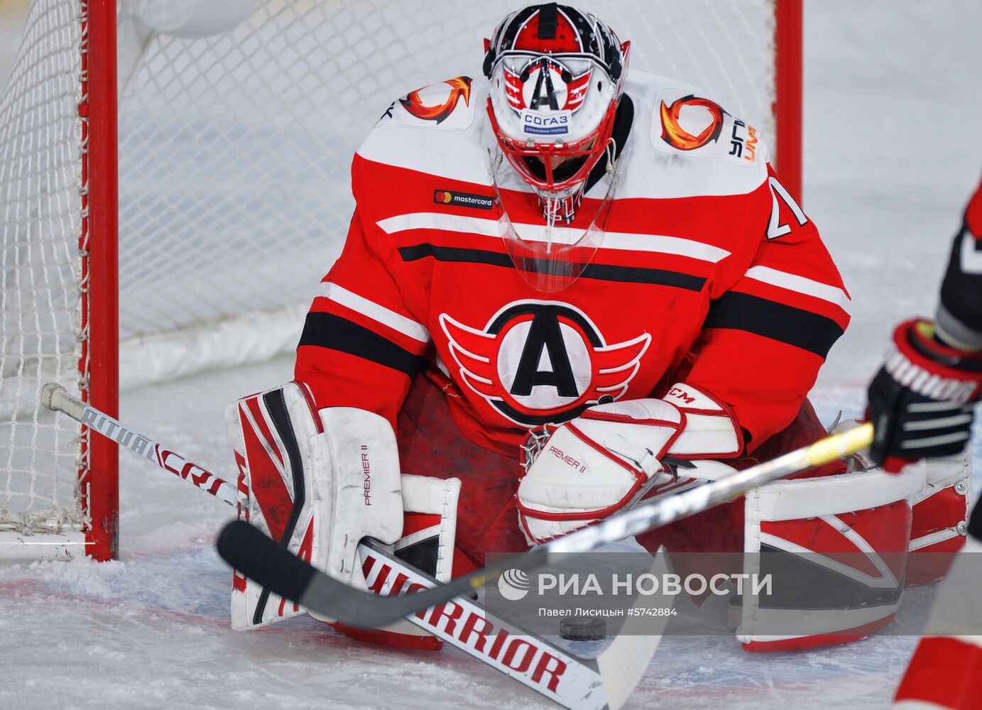 Хоккей. КХЛ. Матч "Автомобилист" - "Авангард"