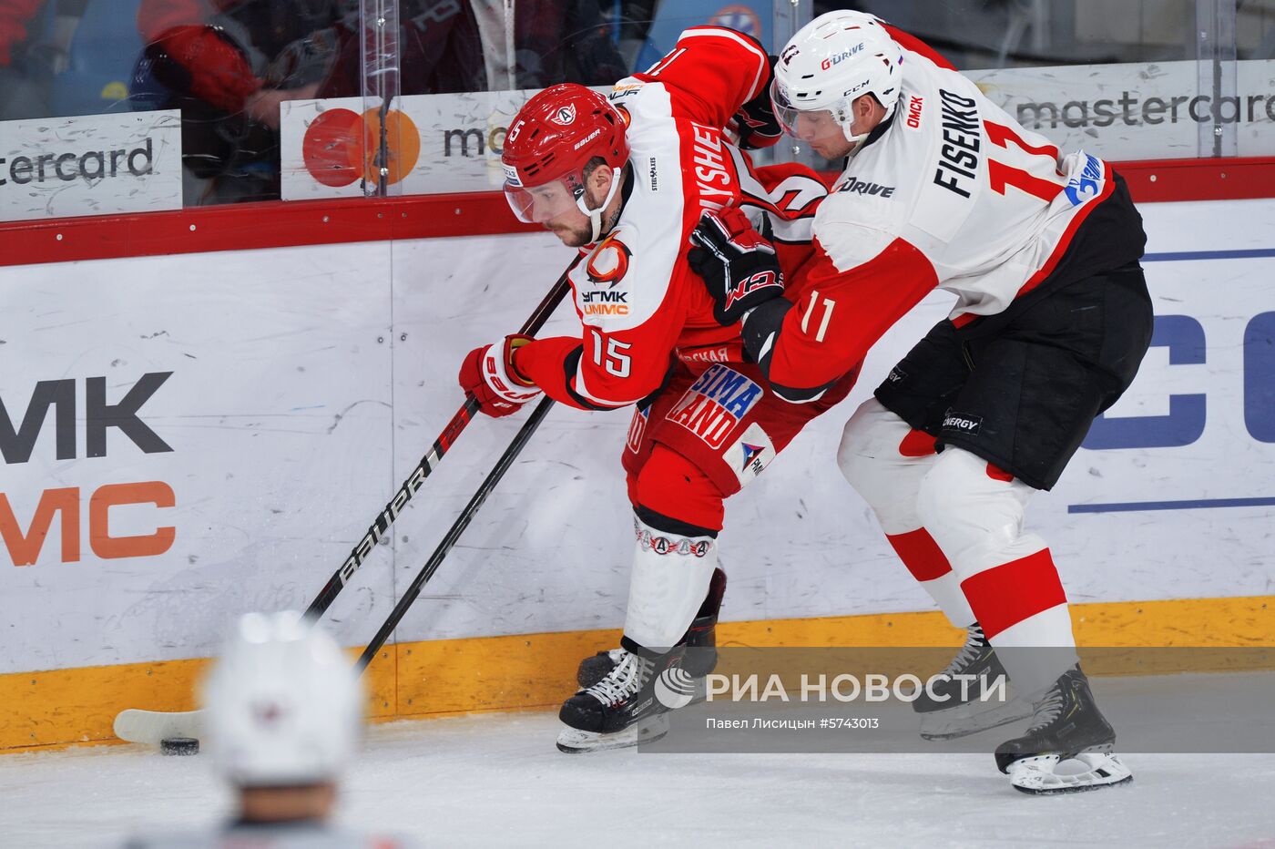 Хоккей. КХЛ. Матч "Автомобилист" - "Авангард"