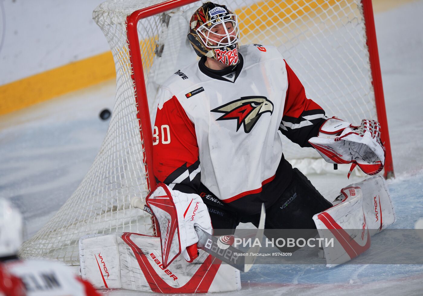 Хоккей. КХЛ. Матч "Автомобилист" - "Авангард"