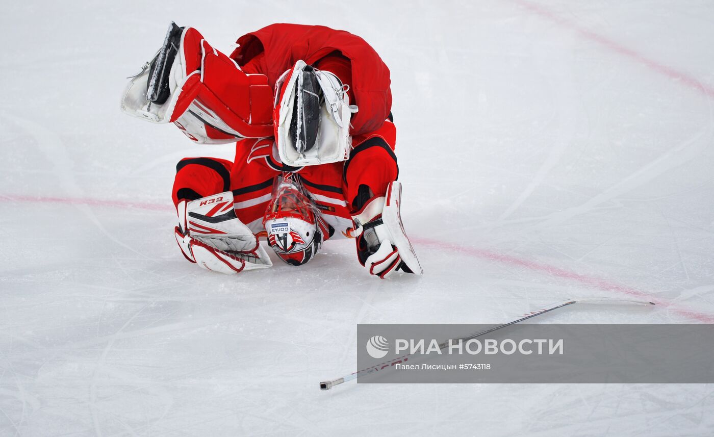 Хоккей. КХЛ. Матч "Автомобилист" - "Авангард"