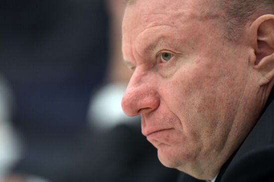Президент РФ В. Путин провел встречу с представителями российских деловых кругов