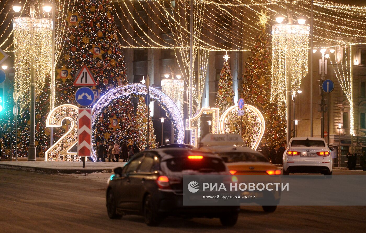 Новогоднее украшение Москвы