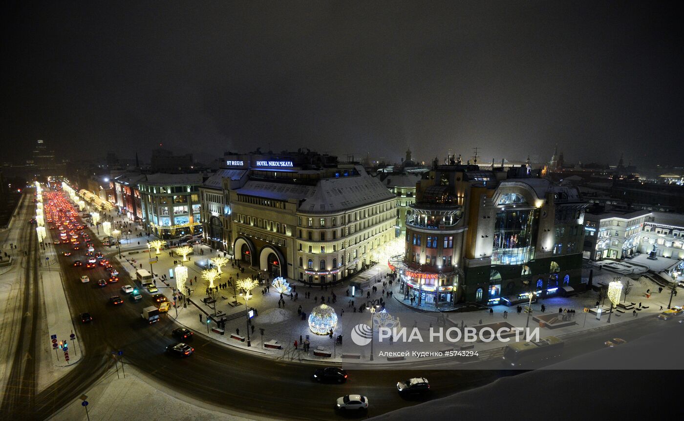 Новогоднее украшение Москвы