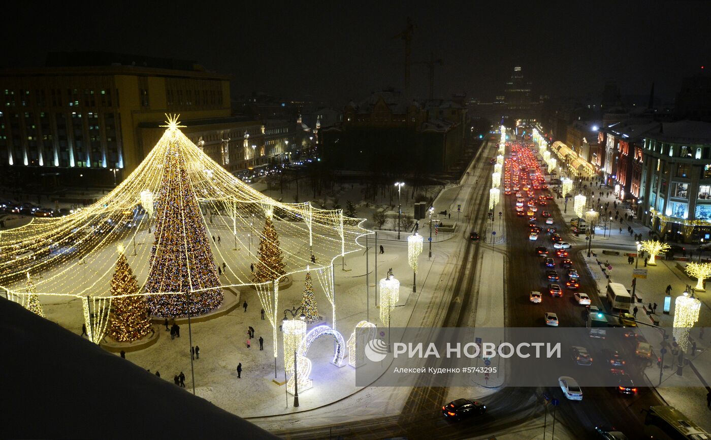 Новогоднее украшение Москвы