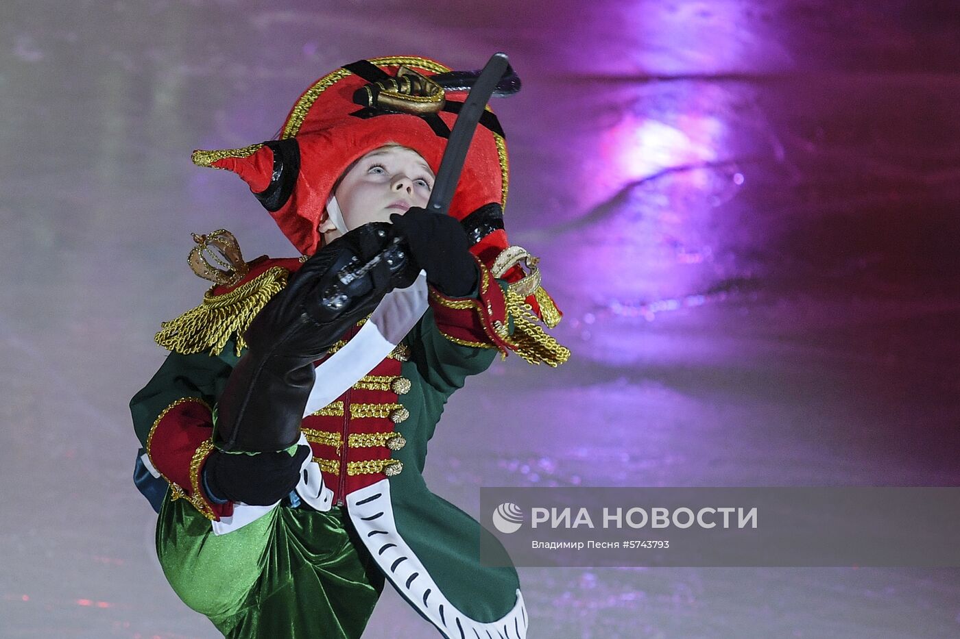 Новогоднее ледовое шоу Ильи Авербуха "Щелкунчик и мышиный король"