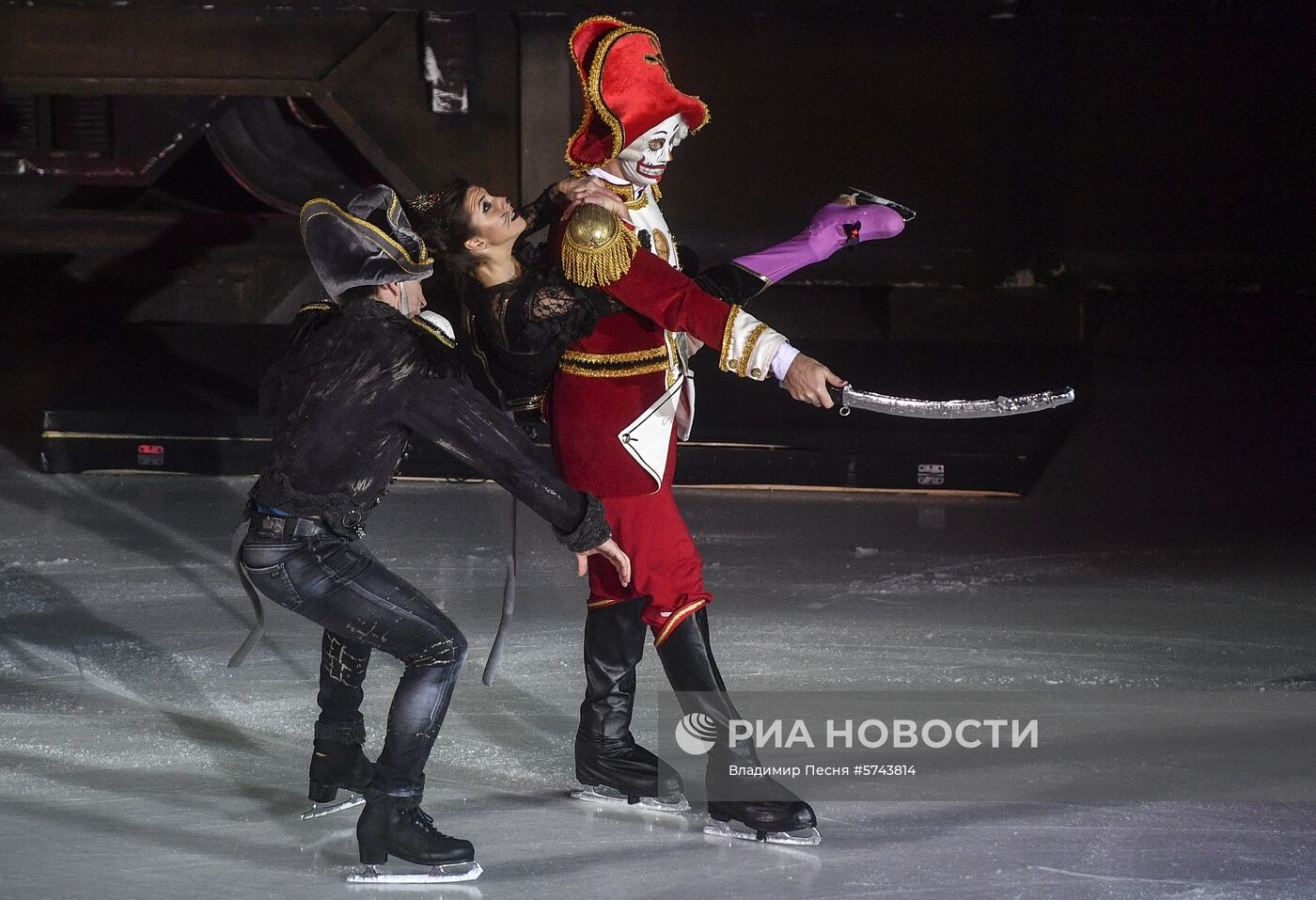 Новогоднее ледовое шоу Ильи Авербуха "Щелкунчик и мышиный король"