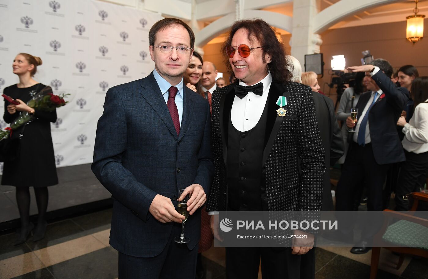 Награждение деятелей культуры и искусства госнаградами РФ