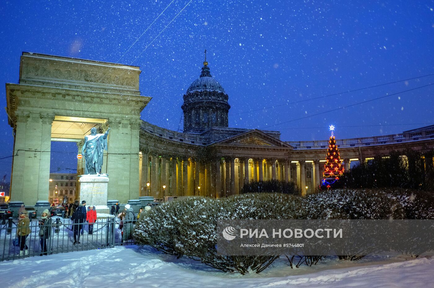 Новогоднее украшение Санкт-Петербурга