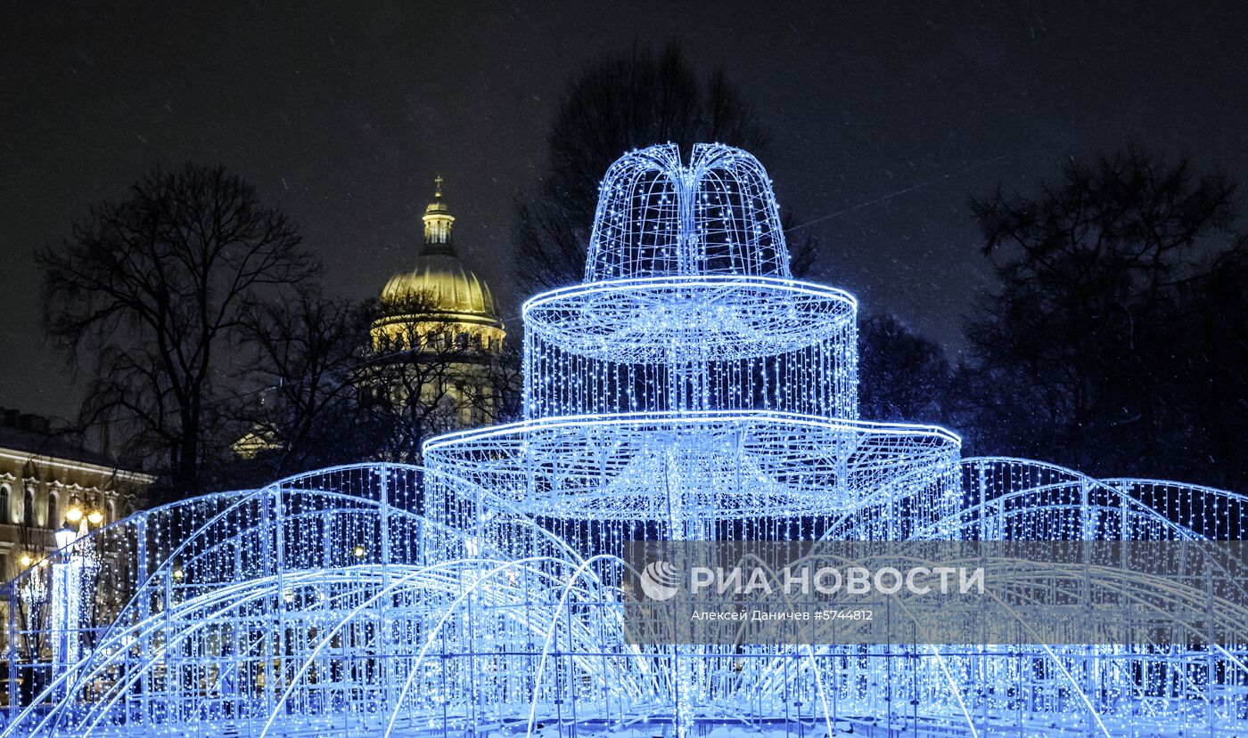 Новогоднее украшение Санкт-Петербурга