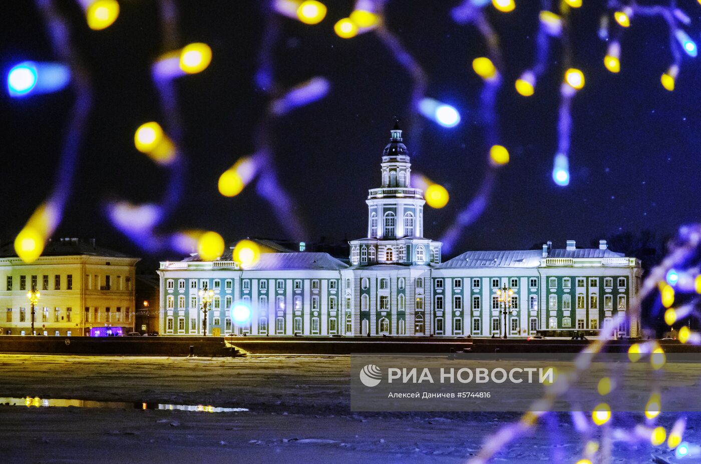 Новогоднее украшение Санкт-Петербурга