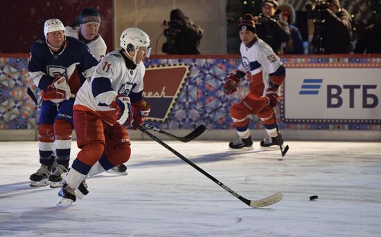 Президент РФ В. Путин принял участие в товарищеском матче Ночной хоккейной лиги