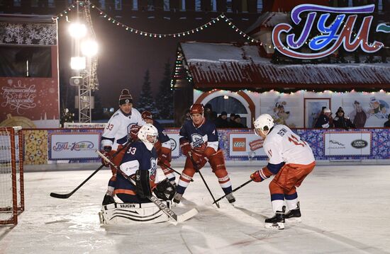 Президент РФ В. Путин принял участие в товарищеском матче Ночной хоккейной лиги