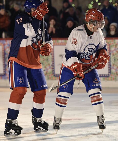 Президент РФ В. Путин принял участие в товарищеском матче Ночной хоккейной лиги